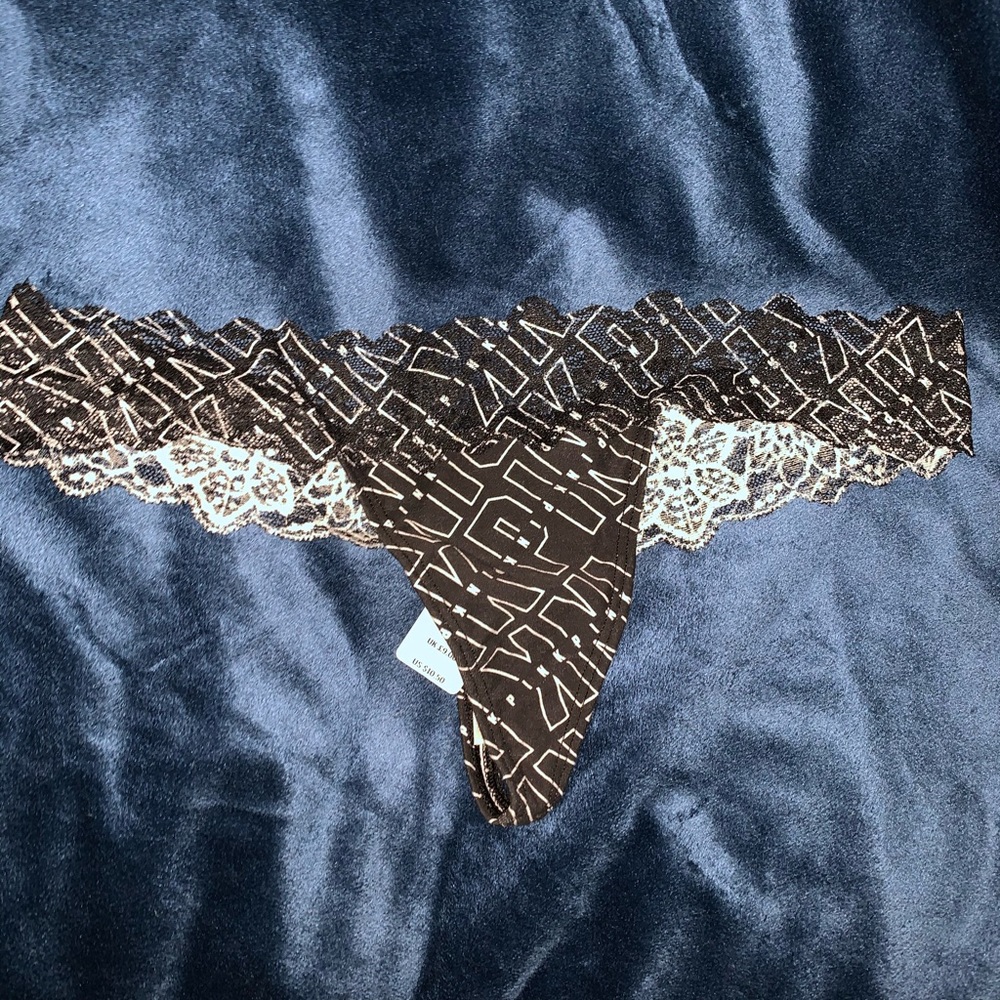 BRAND NEW PINK women’s thong never worn with tags
